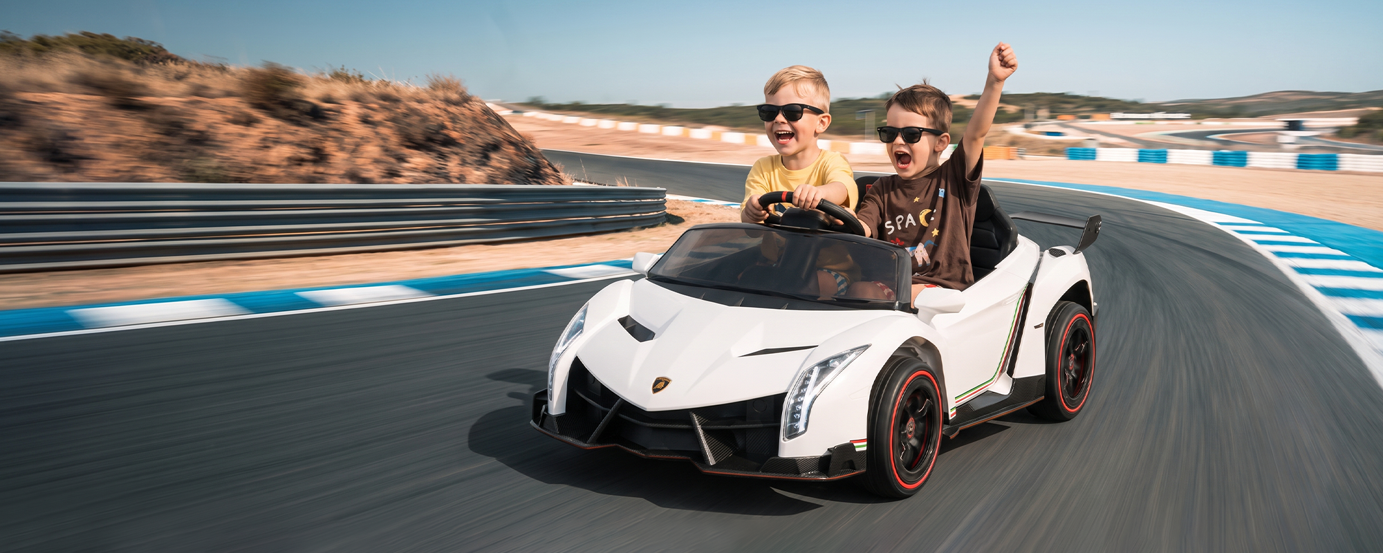 olakids_ride_on_lamborgni_ride_on_toy_8_off.png